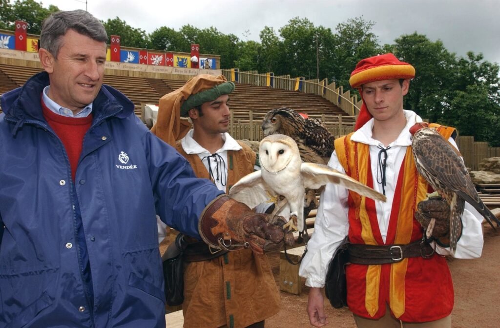 Le Puy du Fou : pilier principal de la fortune de Philippe de Villiers