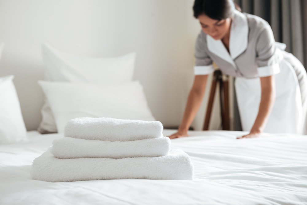 Trouver du linge hôtel d’occasion : astuces et conseils pour bien s’équiper